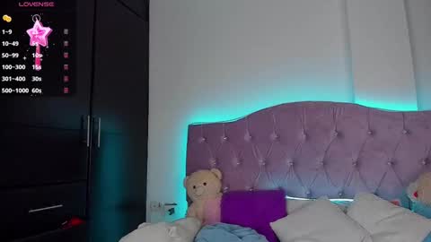 Snapshot of deisy_smith_ chatting on 03.06.25 Deisy online show from 03.06.25