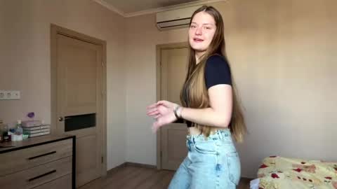 Mila online show from 03.25.26