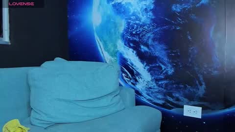 Snapshot of delessandro_world chatting on 10.14.25 Delessandro online show from 10.14.25