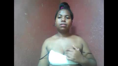 deliah712909 online show from 01.04.25