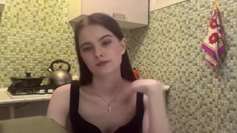Snapshot of deliciastombaugh chatting on 04.19.26 Kiki online show from 04.19.26