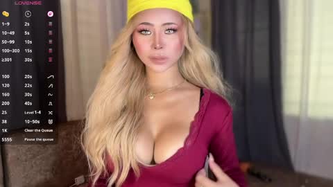 Hello your loving faye 3 online show from 04.22.26