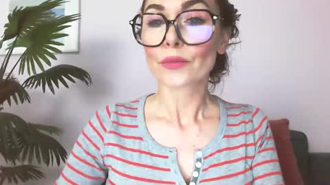Snapshot of delilah_sweet chatting on 06.01.26 delilah_sweet online show from 06.01.26