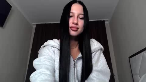 delly_love online show from 10.13.25