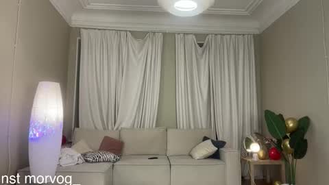 Delora online show from 11.21.25