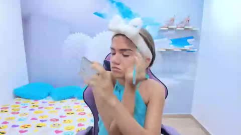 Snapshot of demi_leed chatting on 02.10.26 DEMI online show from 02.10.26