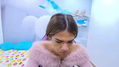 Snapshot of demi_leed chatting on 02.12.26 DEMI online show from 02.12.26