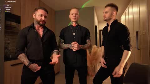 Snapshot of demianblake chatting on 10.18.25 demianblake online show from 10.18.25