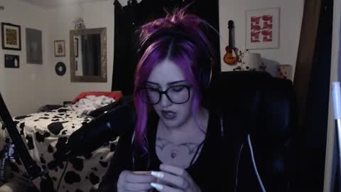 Demoness Mina online show from 02.12.25