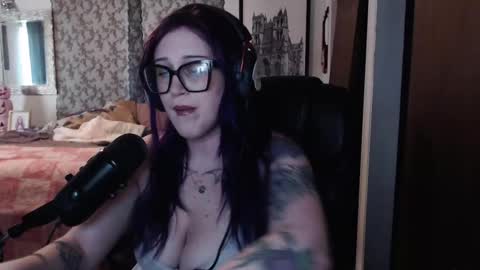 Snapshot of demongf chatting on 10.06.25 Demoness Mina online show from 10.06.25