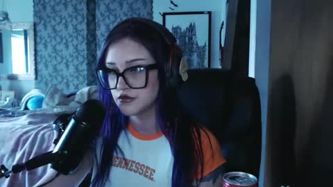 Snapshot of demongf chatting on 10.11.25 Demoness Mina online show from 10.11.25