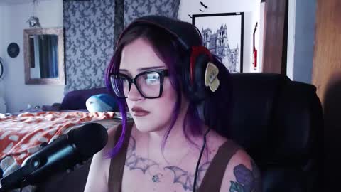 Snapshot of demongf chatting on 10.21.25 Demoness Mina online show from 10.21.25