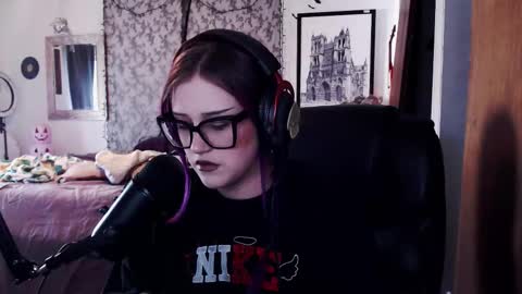 Snapshot of demongf chatting on 11.10.25 Demoness Mina online show from 11.10.25