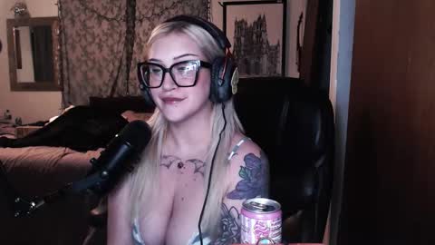 Snapshot of demongf chatting on 03.09.26 Demoness Mina online show from 03.09.26