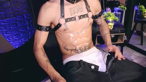 Snapshot of demonkush_ chatting on 10.02.25 DemonKush online show from 10.02.25