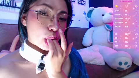 Snapshot of demyanderson_ chatting on 12.22.24 Demy online show from 12.22.24