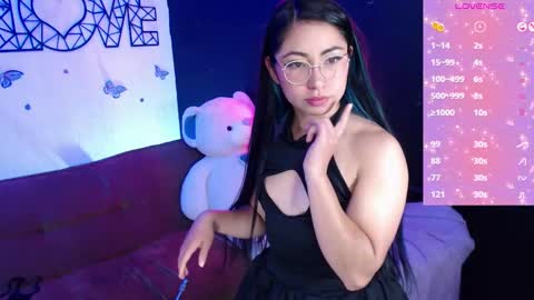 Snapshot of demyanderson_ chatting on 03.07.25 Demy online show from 03.07.25