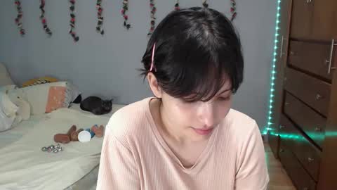 Snapshot of deni_bloom chatting on 01.17.25 Denisse schedule Monday to Friday 1300-1900 mexican time Saturday-maybe it could be a surprise IDEPENDENT MODEL online show from 01.17.25