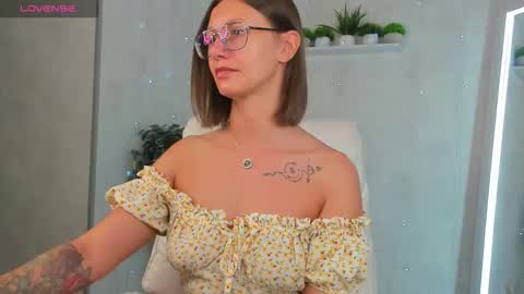 Elina online show from 09.12.25