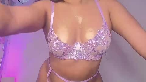 Snapshot of denisemoca chatting on 10.26.25 Denise online show from 10.26.25