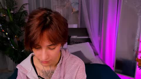 Snapshot of deniseparadise chatting on 12.31.24 Unfortunately Denise has discontinued her work but I hope you will be excited about the new cool girl Jia online show from 12.31.24