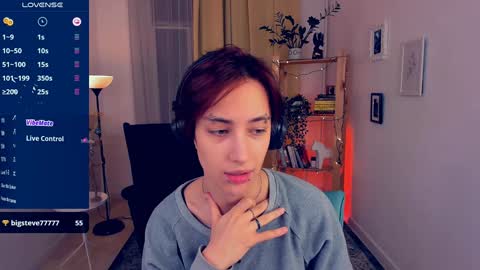 Snapshot of deniseparadise chatting on 01.05.25 Unfortunately Denise has discontinued her work but I hope you will be excited about the new cool girl Jia online show from 01.05.25