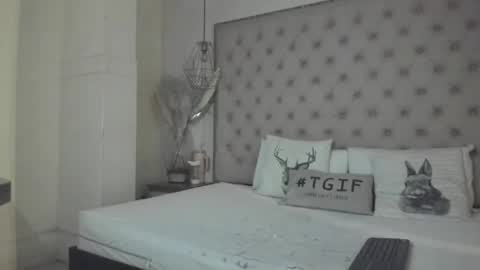 denisse_logan online show from 10.05.25