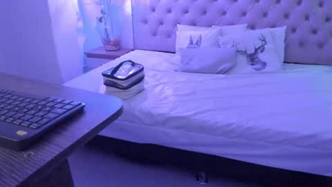 denisse_logan online show from 02.04.26