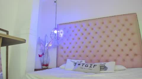 denisse_logan online show from 04.20.26