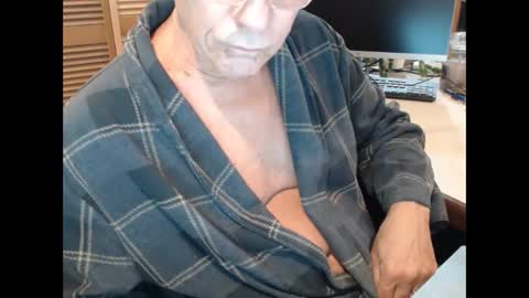 Den  Jet online show from 12.23.25