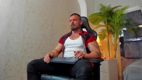 dennis_cox_ online show from 01.01.25
