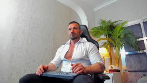 dennis_cox_ online show from 01.02.25