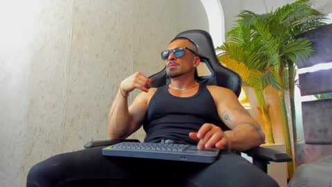 dennis_cox_ online show from 01.05.25