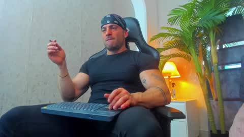dennis_cox_ online show from 01.17.25