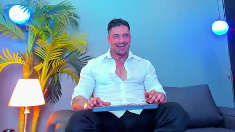 Snapshot of dennis_cox_ chatting on 10.08.25 dennis_cox_ online show from 10.08.25