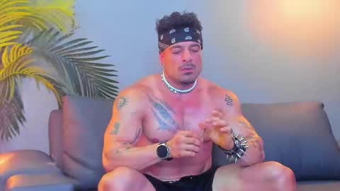 Snapshot of dennis_cox_ chatting on 10.11.25 dennis_cox_ online show from 10.11.25