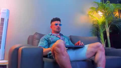 Snapshot of dennis_cox_ chatting on 10.16.25 dennis_cox_ online show from 10.16.25