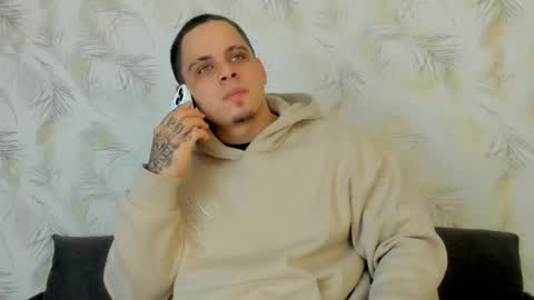 Snapshot of dennis_munera chatting on 01.08.25 dennis munera online show from 01.08.25