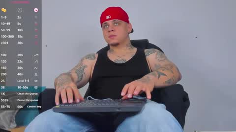 Snapshot of dennis_munera chatting on 09.28.25 dennis munera online show from 09.28.25