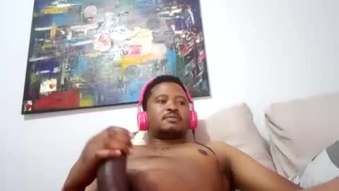 Snapshot of dentzo chatting on 05.05.26 mastER blACK online show from 05.05.26