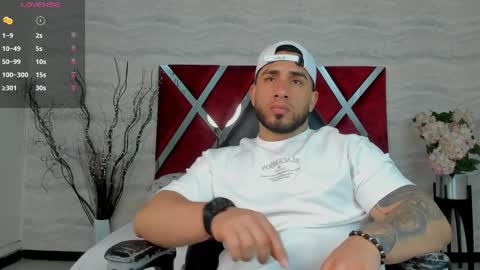 Snapshot of denvver chatting on 09.23.25 Denver online show from 09.23.25