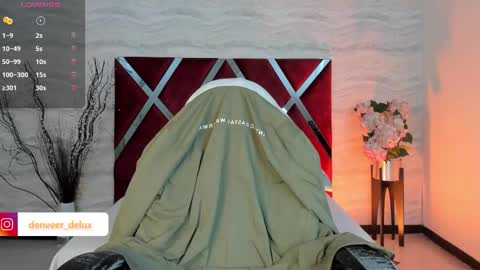 Snapshot of denvver chatting on 09.28.25 Denver online show from 09.28.25