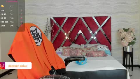 Snapshot of denvver chatting on 10.06.25 Denver online show from 10.06.25