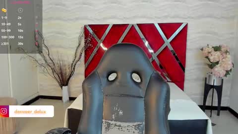 Snapshot of denvver chatting on 10.15.25 Denver online show from 10.15.25