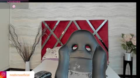 Snapshot of denvver chatting on 10.26.25 Denver online show from 10.26.25