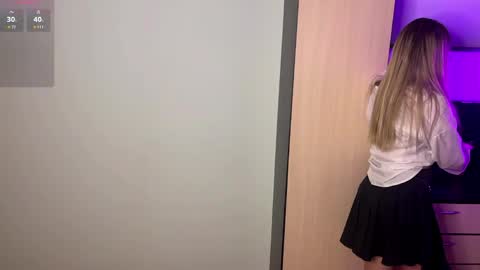 Snapshot of deonnahobb chatting on 04.24.26 Luna online show from 04.24.26