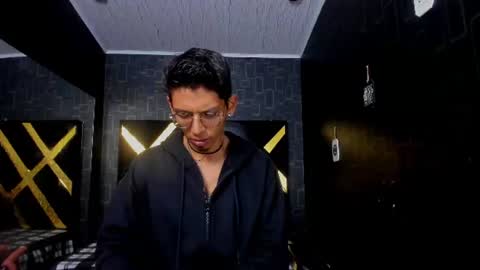 Dereck online show from 06.13.26