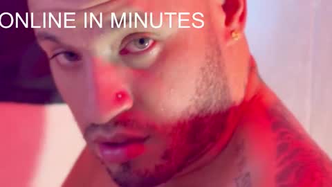 Snapshot of dereckgreen chatting on 11.12.25 dereckgreen online show from 11.12.25