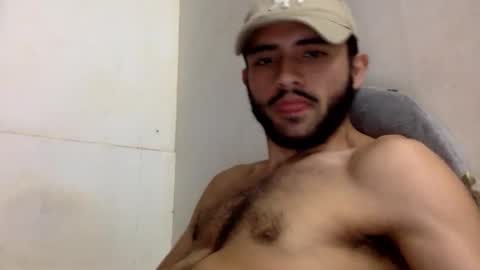 Snapshot of derek_smiith chatting on 10.05.25 Derek smiith online show from 10.05.25