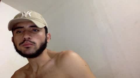 Snapshot of derek_smiith chatting on 10.08.25 Derek smiith online show from 10.08.25